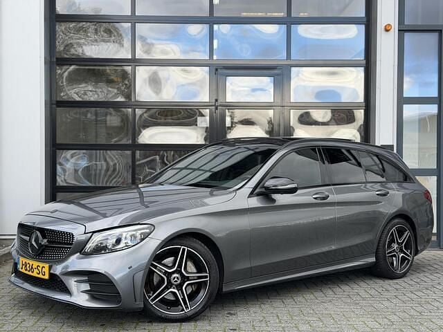 Grijs Gebruikt 2020 Mercedes C180 Business Stationwagen | € 24.995 (Eerlijke prijs) - Afbeelding 1/4