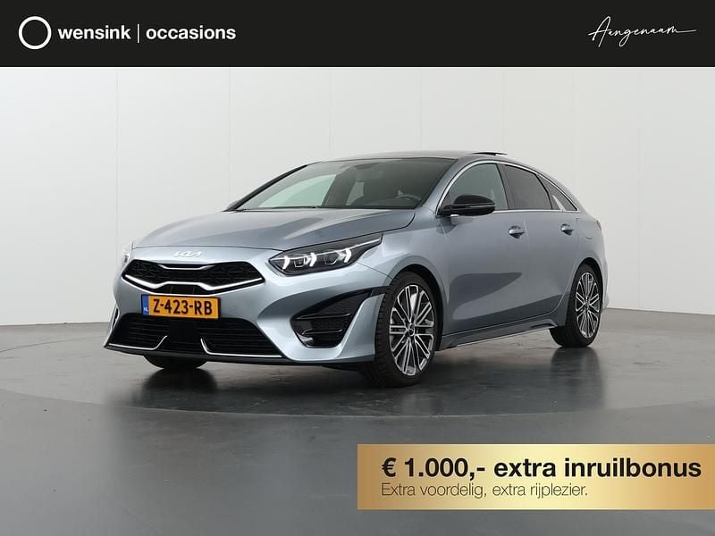 Grijs Occasion 2024 Kia ProCeed GT Hatchback | € 32.630 (Eerlijke prijs) - Afbeelding 1/4