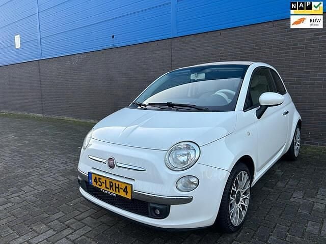 Wit Occasion 2010 Fiat 500C Lounge Cabriolet | € 6.750 (Eerlijke prijs) - Afbeelding 1/4