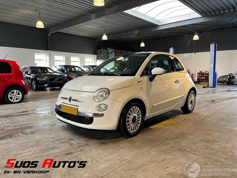 Wit Occasion 2011 Fiat 500 Lounge Hatchback | € 2.150 (Super prijs) - Afbeelding 1/4
