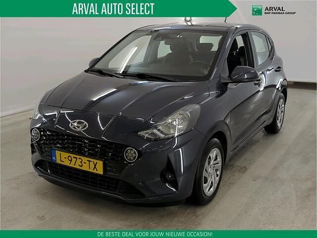 Grijs Gebruikt 2021 Hyundai i10 Comfort Hatchback | € 11.850 (Eerlijke prijs) - Afbeelding 1/2