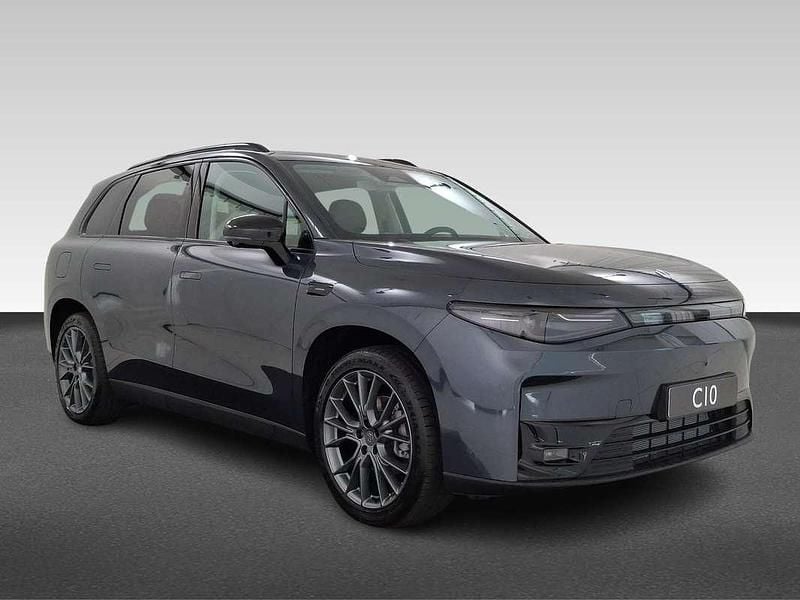 Nieuw Leapmotor C10 158 kW (215 PK) 2025 Grijs, metallic lak SUV
