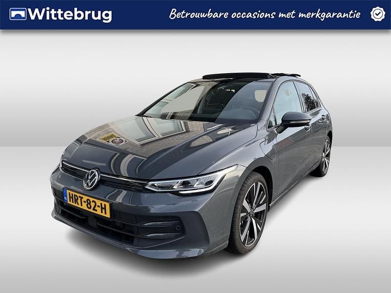 Grijs Occasion 2025 VW Golf VIII Edition Hatchback | € 33.450 (Goede deal) - Afbeelding 1/2