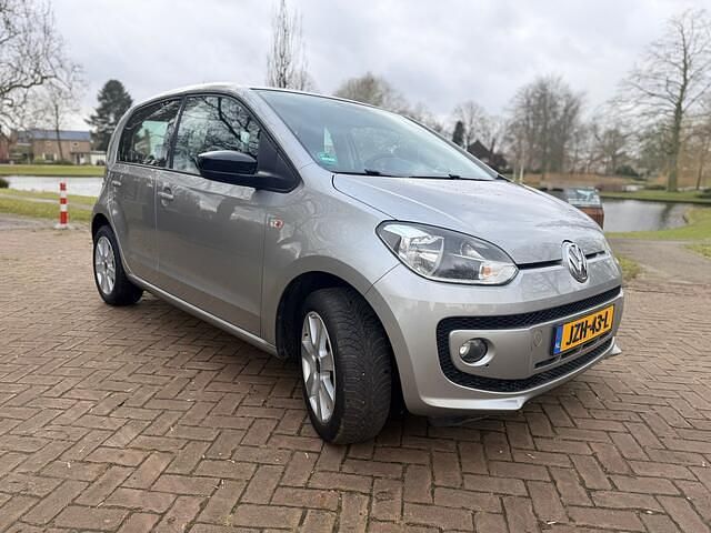 Occasion VW up! Cup 60 PK (44 kW) 2015 Grijs (metallic) Hatchback