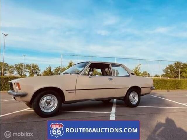 Beige Gebruikt 1974 Opel Rekord | € 5.100 - Afbeelding 1/4