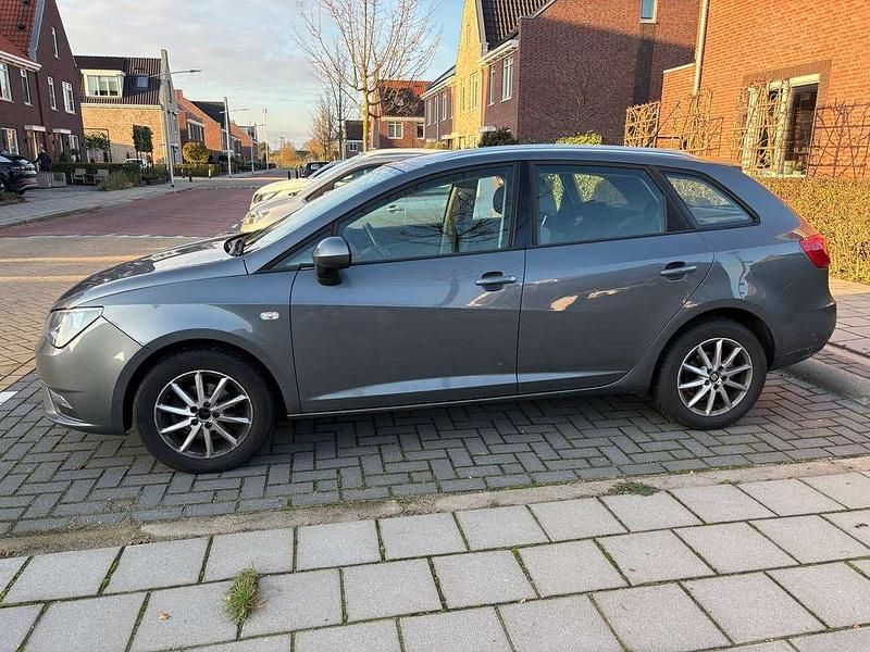 Grijs Occasion 2016 Seat Ibiza ST Style Stationwagen | € 5.450 (Goede deal) - Afbeelding 1/4