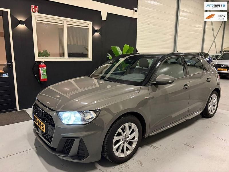 Occasion Audi A1 Edition .1 116 PK (85 kW) 2020 Grijs SUV