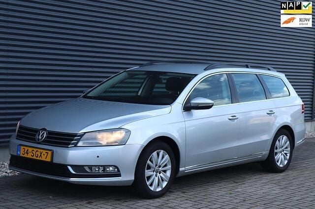 Grijs Gebruikt 2011 VW Passat Comfortline Stationwagen | € 4.450 (Super prijs) - Afbeelding 1/4