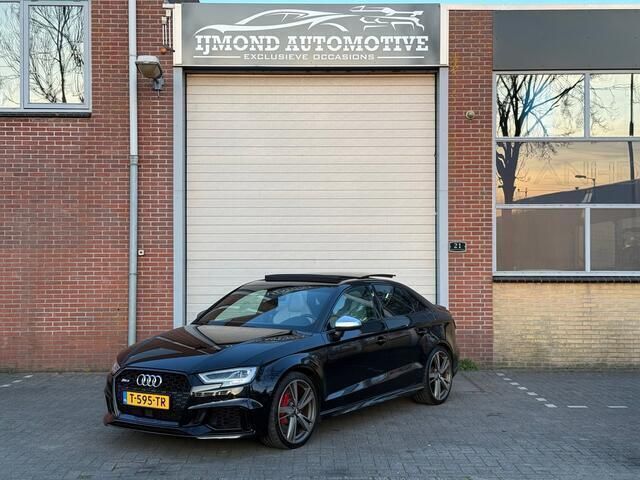 Zwart Gebruikt 2017 Audi RS3 Hatchback | € 39.999 (Iets duurder) - Afbeelding 1/4