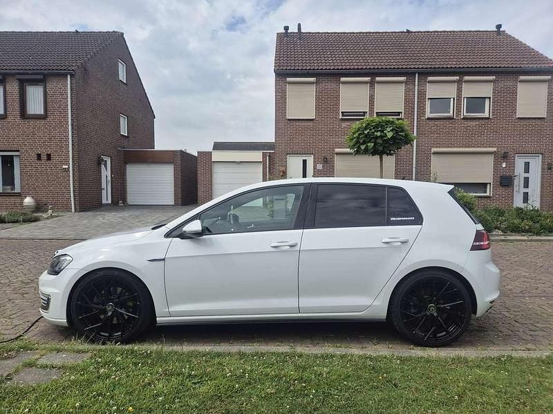 Wit Gebruikt 2016 VW Golf VII GTE Stationwagen | € 15.500 (Eerlijke prijs) - Afbeelding 1/4