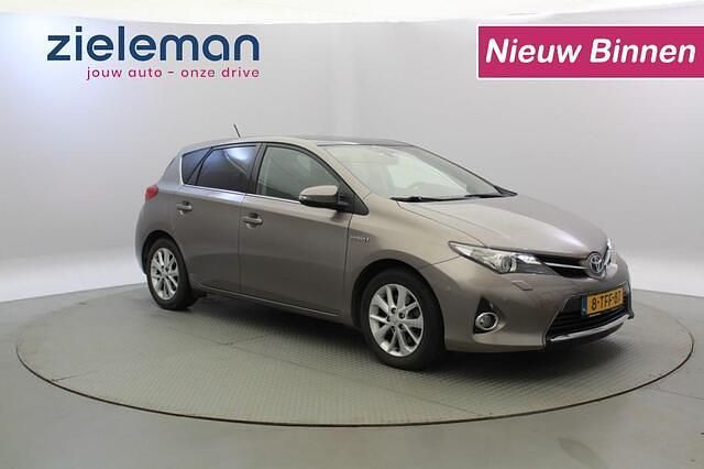 Bruin Gebruikt 2014 Toyota Auris Hatchback | € 8.845 (Eerlijke prijs) - Afbeelding 1/4