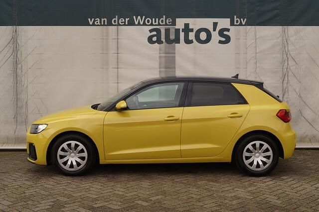 Geel, metallic lak Occasion 2021 Audi A1 Sportback Proline Hatchback | € 17.900 (Eerlijke prijs) - Afbeelding 1/4