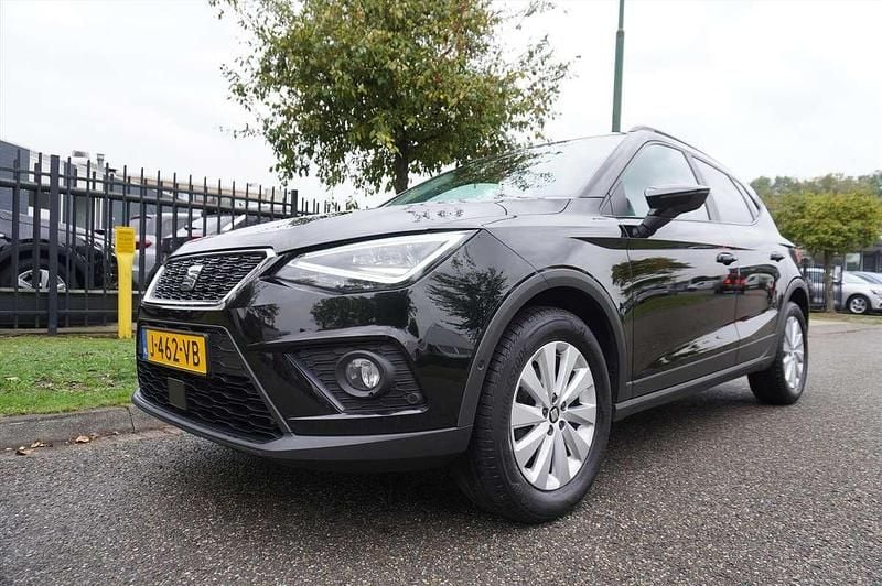 Zwart Gebruikt 2020 Seat Arona Business SUV | € 11.945 (Goede deal) - Afbeelding 1/4