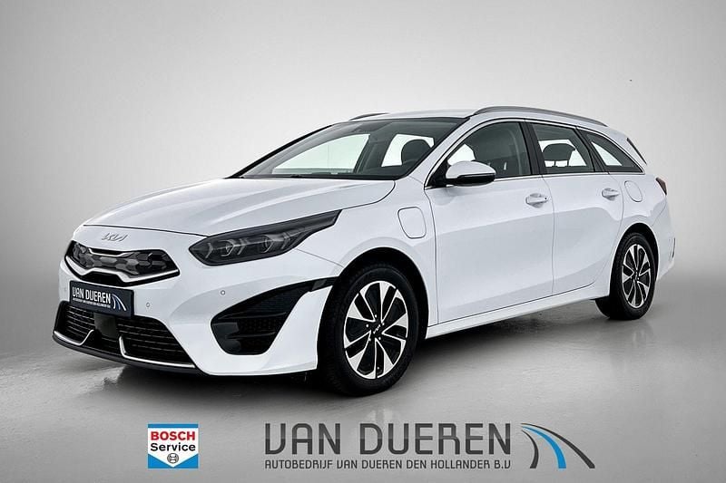 Wit Gebruikt 2023 Kia Ceed Stationwagen | € 24.250 (Goede deal) - Afbeelding 1/4
