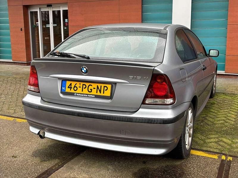 Zilver Gebruikt 2004 BMW 316 Compact Hatchback | € 850 (Eerlijke prijs) - Afbeelding 1/4