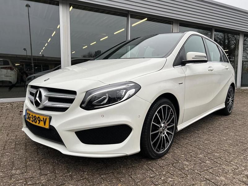 Occasion Mercedes B180 AMG 122 PK (89 kW) 2018 Wit MPV