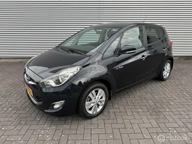 Zwart Gebruikt 2011 Hyundai ix20 MPV | € 5.435 (Eerlijke prijs) - Afbeelding 1/4