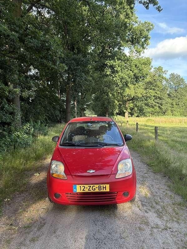Rood Gebruikt 2008 Chevrolet Matiz Hatchback | € 950 (Goede deal) - Afbeelding 1/4