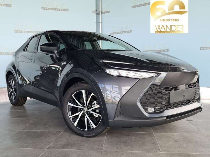 Grijs Nieuw 2024 Toyota C-HR SUV | € 34.900 (Goede deal) - Afbeelding 1/4