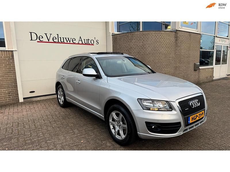 Grijs Occasion 2009 Audi Q5 SUV | € 14.500 (Iets duurder) - Afbeelding 1/4