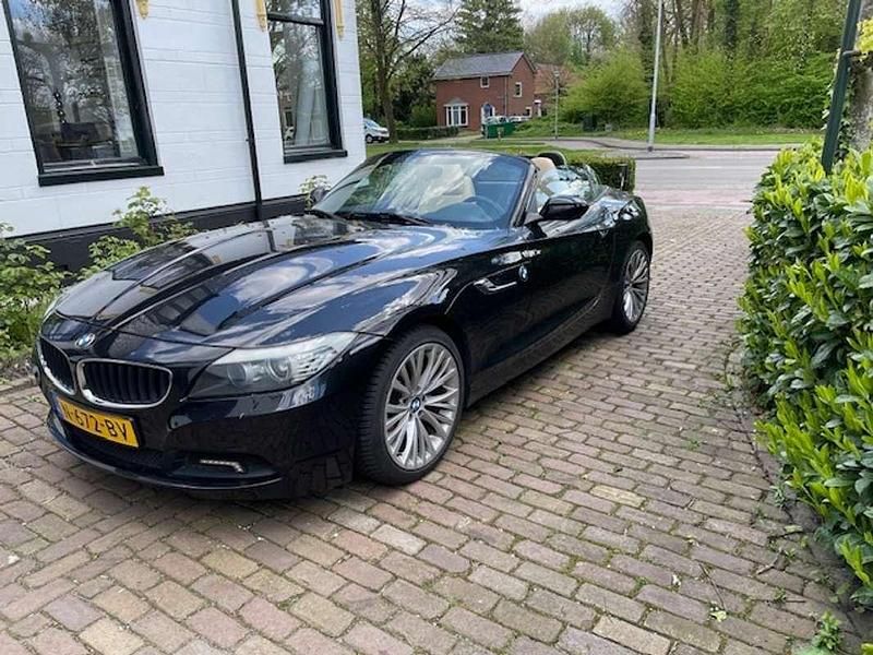 Zwart Gebruikt 2009 BMW Z4 Cabriolet | € 14.000 (Eerlijke prijs) - Afbeelding 1/3