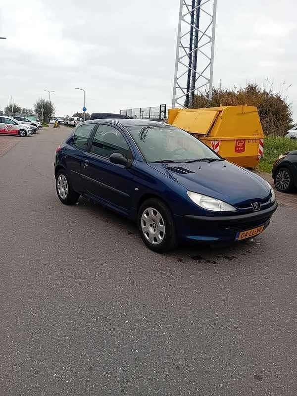 Blauw Gebruikt 2003 Peugeot 206 Hatchback | € 850 (Goede deal) - Afbeelding 1/4