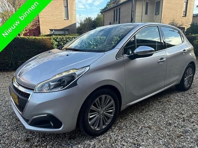 Grijs Gebruikt 2017 Peugeot 208 Hatchback | € 5.999 (Goede deal) - Afbeelding 1/4