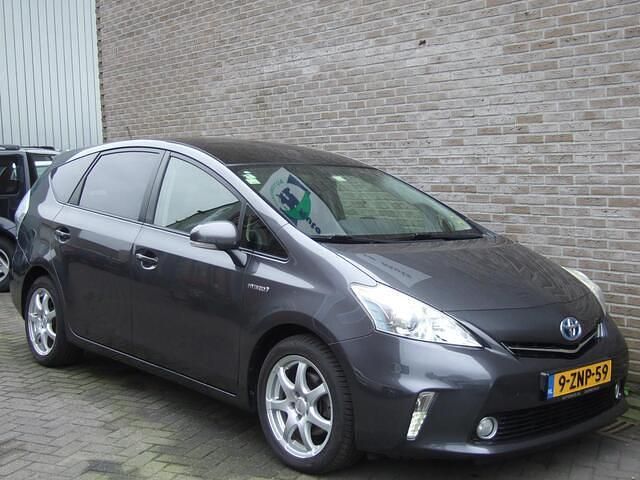 Grijs Gebruikt 2015 Toyota Prius+ Limited MPV | € 16.950 (Eerlijke prijs) - Afbeelding 1/4