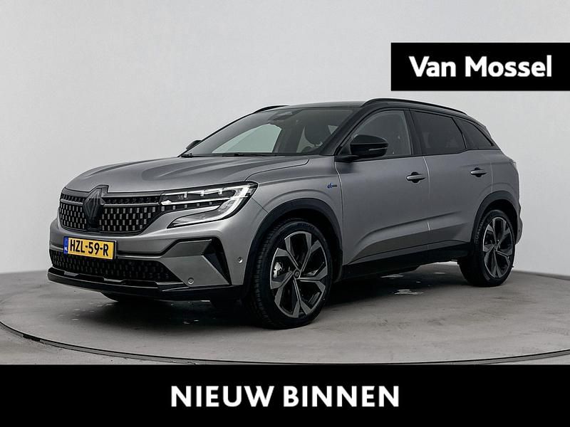 Grijs Gebruikt 2025 Renault Austral Iconic Esprit Alpine SUV | € 41.935 (Duur) - Afbeelding 1/4