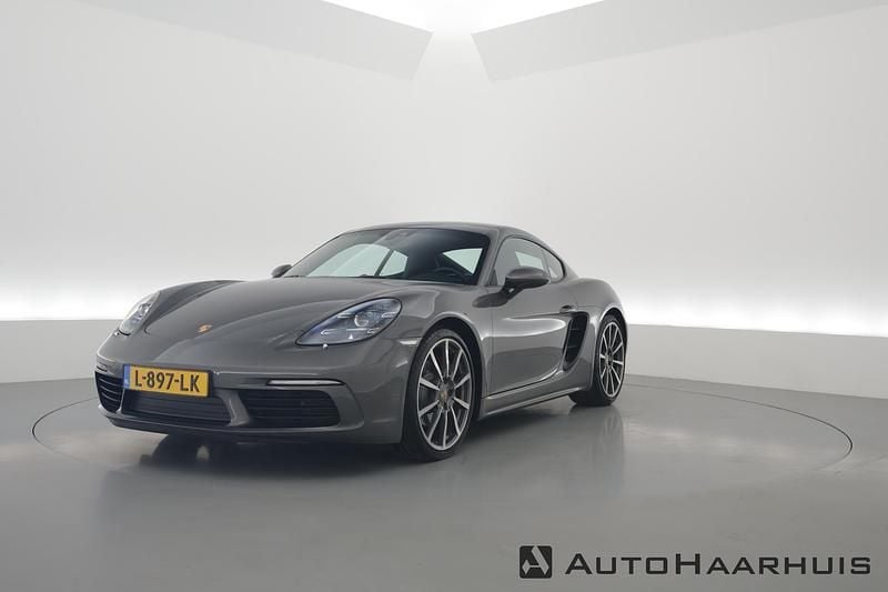 Grijs Gebruikt 2017 Porsche 718 Cayman Coupé | € 59.900 - Afbeelding 1/3