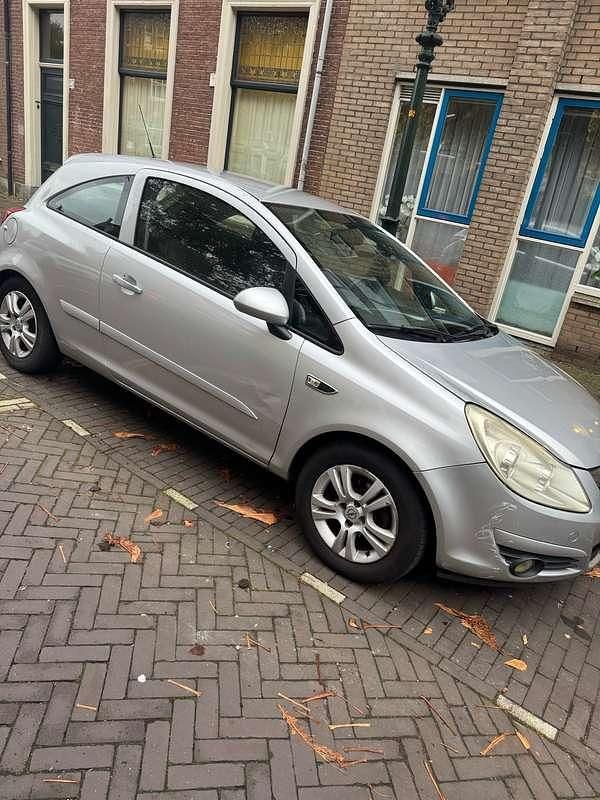 Gebruikt 2008 Opel Corsa Sedan | € 1.500 (Super prijs) - Afbeelding 1/4