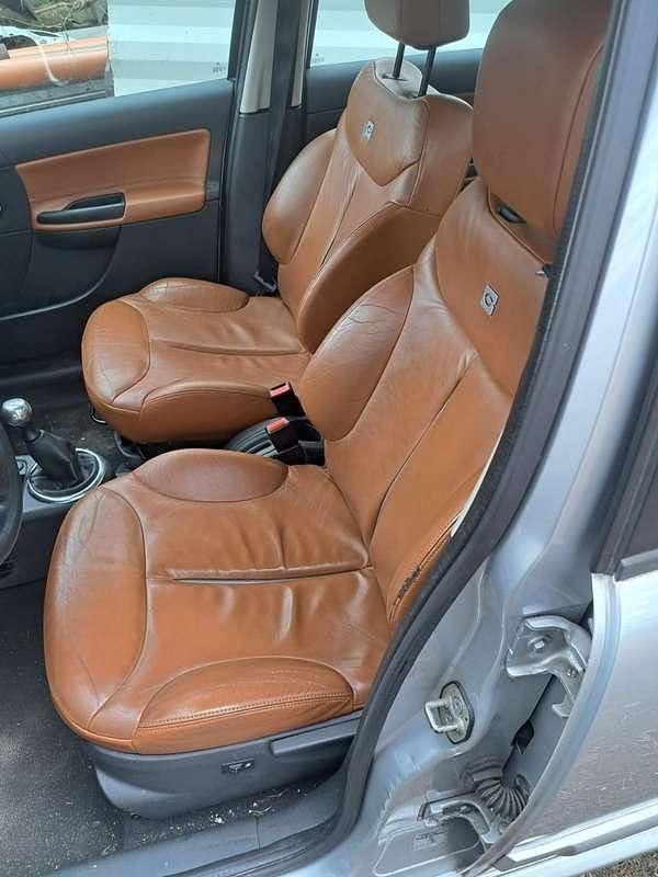 Occasion Citroën C3 109 PK (80 kW) 2007 Grijs Hatchback