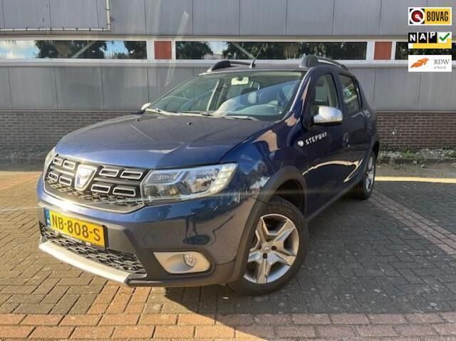 Blauw Gebruikt 2017 Dacia Sandero Stepway Hatchback | € 9.850 (Eerlijke prijs) - Afbeelding 1/4