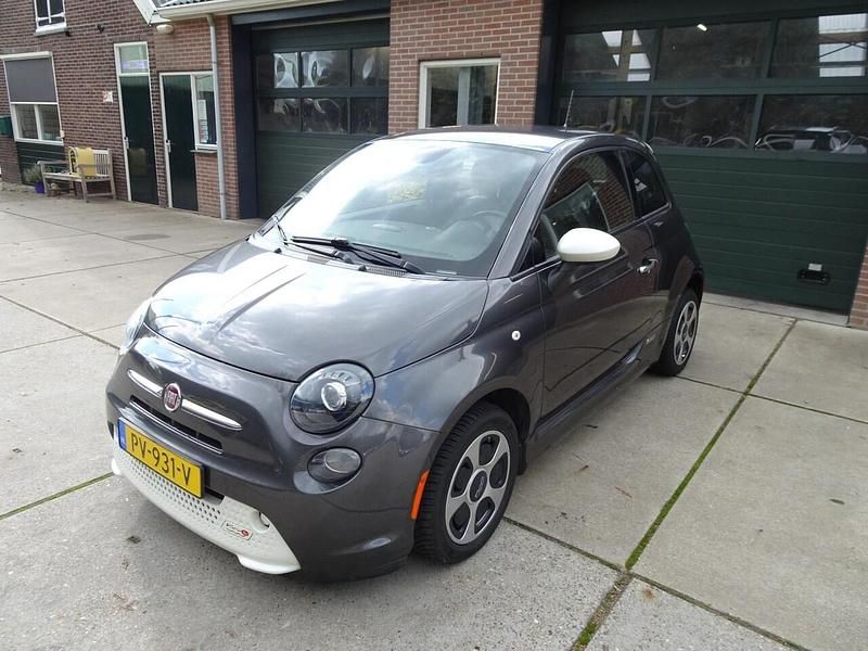 Grijs Gebruikt 2014 Fiat 500e Hatchback | € 7.250 (Goede deal) - Afbeelding 1/4
