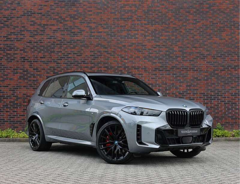 Grijs Gebruikt 2024 BMW X5 Comfort Edition SUV | € 115.950 - Afbeelding 1/4