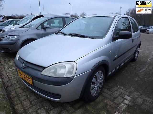Grijs Occasion 2002 Opel Corsa Hatchback | € 999 (Goede deal) - Afbeelding 1/4