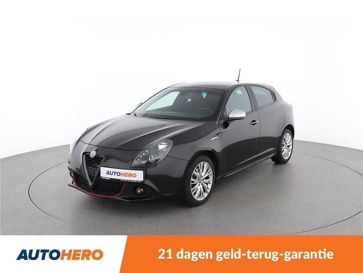 Gebruikt 2018 Alfa Romeo Giulietta Super | € 13.849 (Super prijs) - Afbeelding 1/4