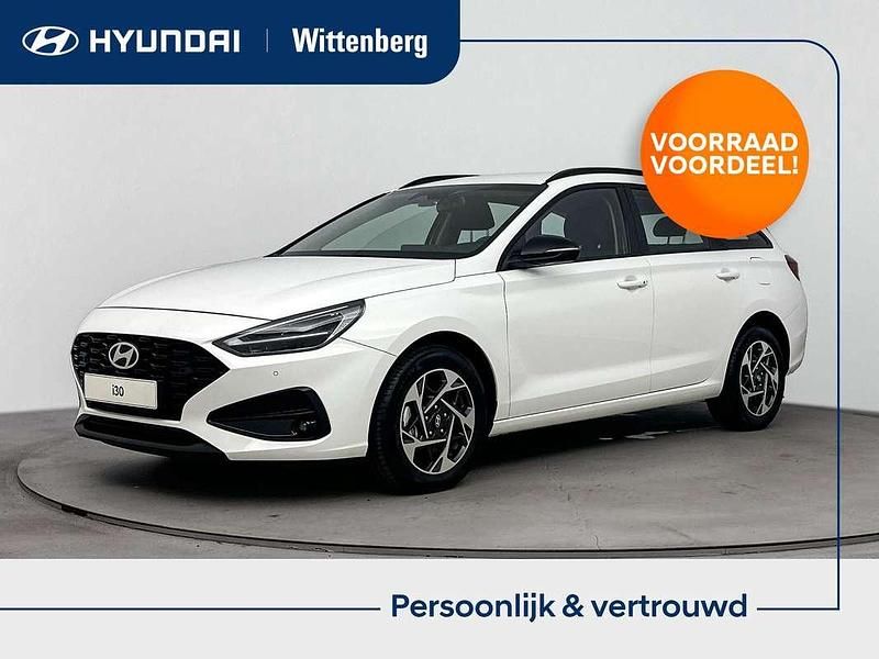 Wit Nieuw 2025 Hyundai i30 Comfort Stationwagen | € 31.990 (Eerlijke prijs) - Afbeelding 1/3