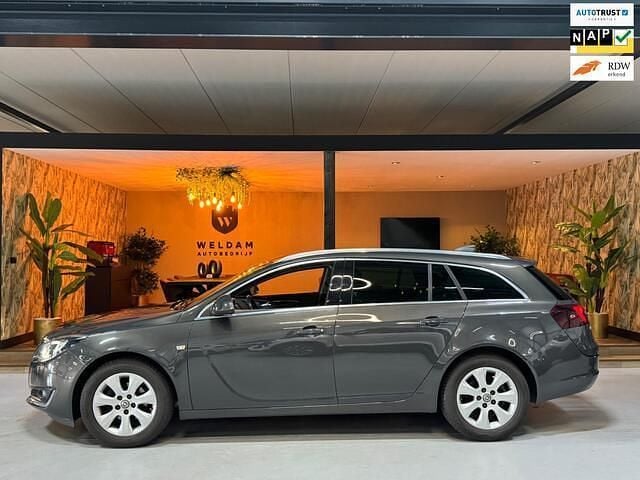 Bruin Gebruikt 2016 Opel Insignia Innovation Stationwagen | € 14.990 (Duur) - Afbeelding 1/4