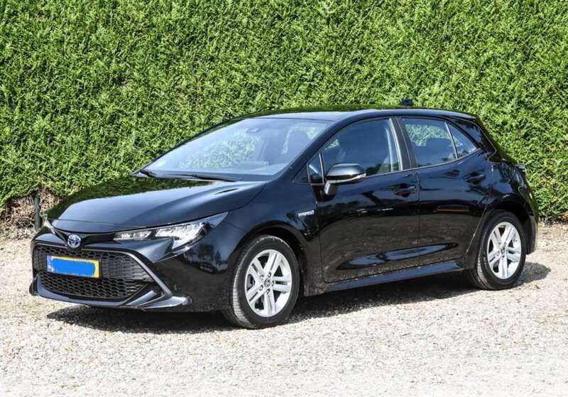 Zwart Gebruikt 2021 Toyota Corolla Active Hatchback | € 17.995 (Super prijs) - Afbeelding 1/4