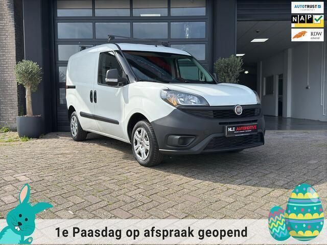 Wit Gebruikt 2018 Fiat Doblò MPV | € 6.295 (Eerlijke prijs) - Afbeelding 1/4