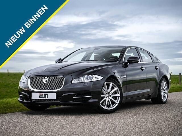 Grijs Gebruikt 2011 Jaguar XJ Portfolio Sedan | € 29.995 (Duur) - Afbeelding 1/4