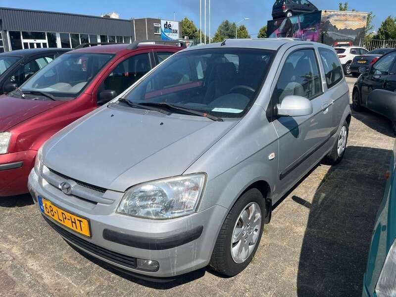 Grijs Gebruikt 2003 Hyundai Getz Hatchback | € 3.249 (Eerlijke prijs) - Afbeelding 1/4