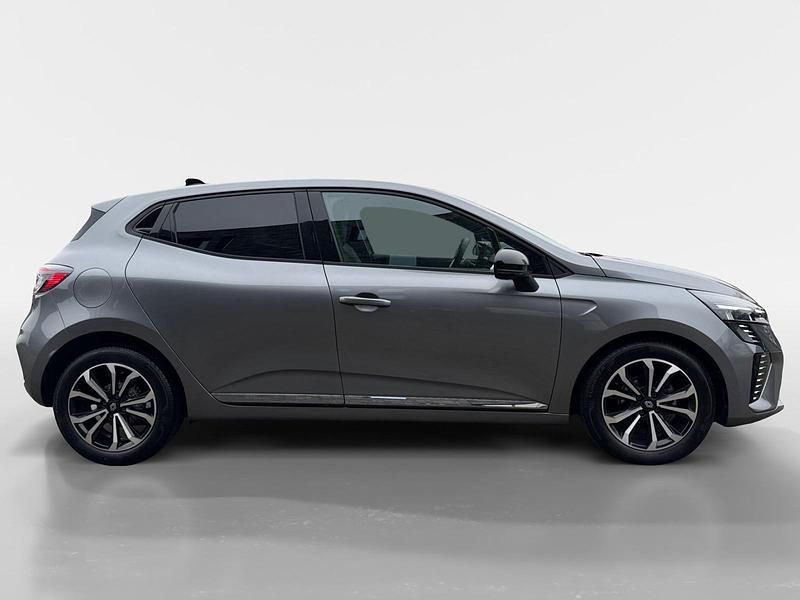 Occasion Renault Clio V Techno 91 PK (66 kW) 2024 Gris schiste (donker grijs) Hatchback