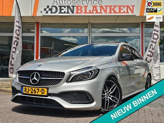 Grijs, metallic lak Gebruikt 2017 Mercedes A160 Ambition Hatchback | € 20.950 (Iets duurder) - Afbeelding 1/4