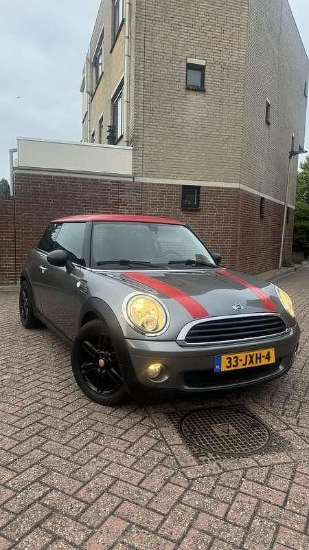 Grijs Gebruikt 2009 Mini ONE Hatchback | € 2.750 (Goede deal) - Afbeelding 1/4