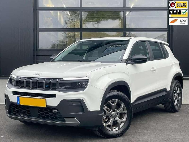 Wit Gebruikt 2024 Jeep Avenger EV Longitude SUV | € 22.350 - Afbeelding 1/4