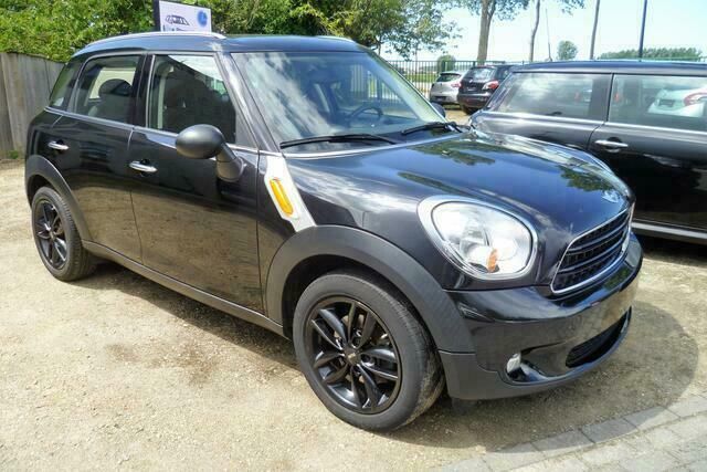 Zwart Gebruikt 2015 Mini Countryman SUV | € 12.500 (Duur) - Afbeelding 1/4