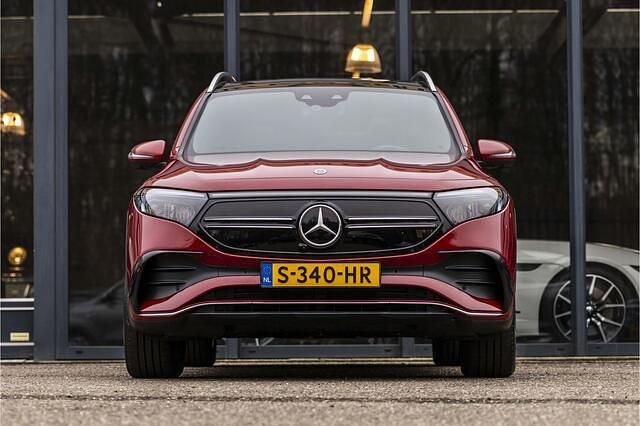 Occasion Mercedes EQB300 AMG line 167 kW (228 PK) 2022 Rood SUV