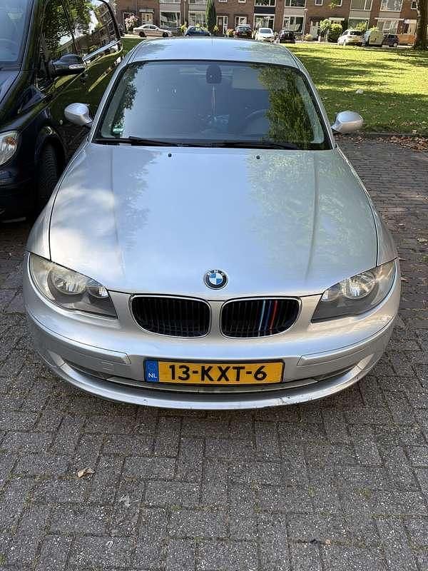 Occasion BMW 118 143 PK (105 kW) 2010 Zilver Hatchback